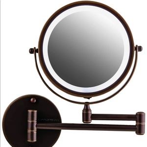 Magnifying Mirror